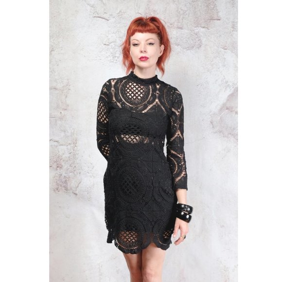 Black crochet mini mod dress size SM/MD boho - Picture 4 of 5